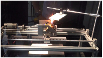 Alat Uji Mudah Terbakar Layar Sentuh / Tester Jarum Api IEC60695-11-5 IEC60695-2-2